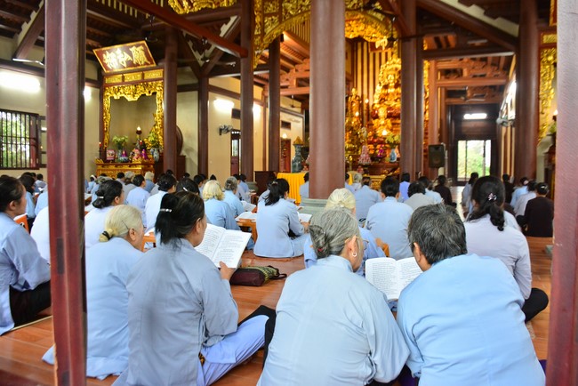 The Eight Precept Retreat  at Tay Khanh pagoda, Thai Binh